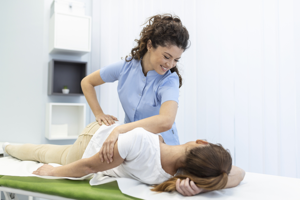 Physiotherapists Help Desk Workers With Posture-Related Pain